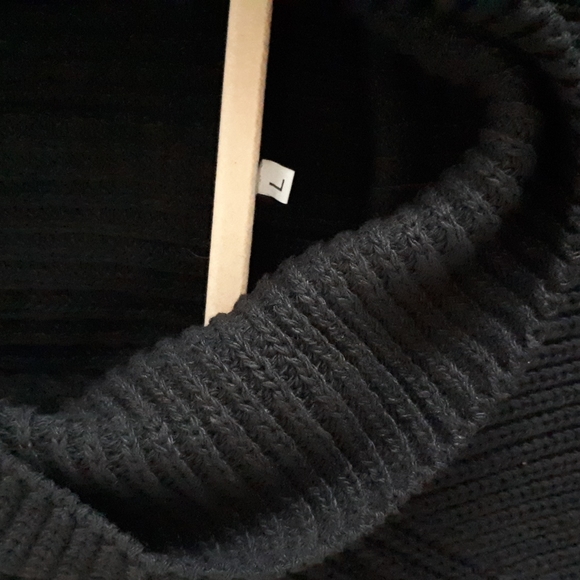 Long turtle neck pullover - Picture 4 of 5